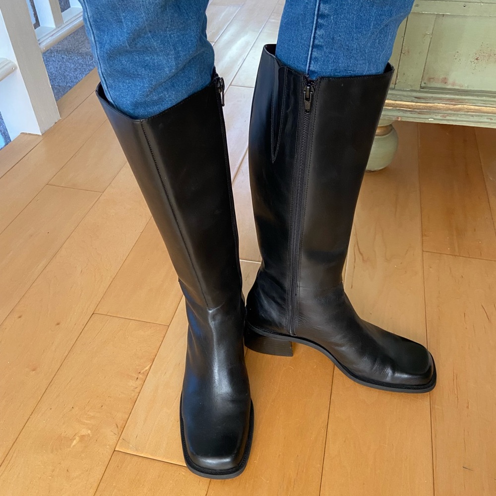Westies Women’s black dress boots, size 8.5